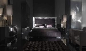 Желтые элементы в черной спальне